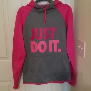 Nike Therma fit Small Hoodie
